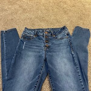 High Waisted Jeans